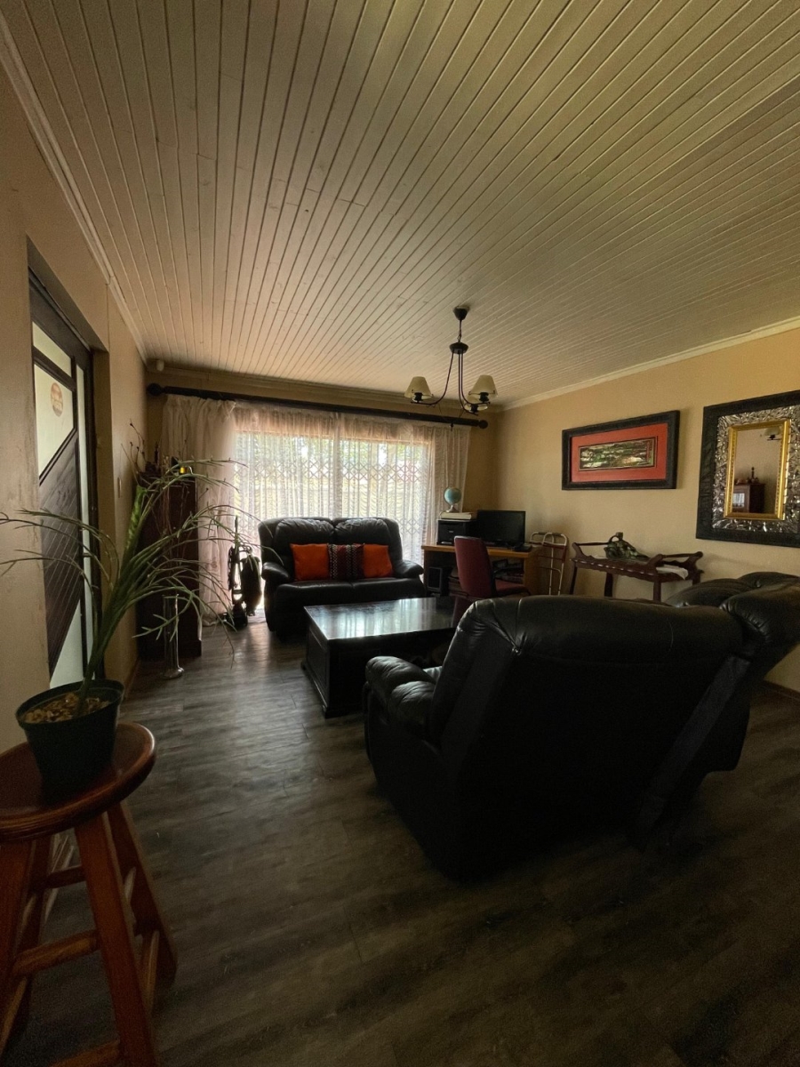 3 Bedroom Property for Sale in Mandela View Free State